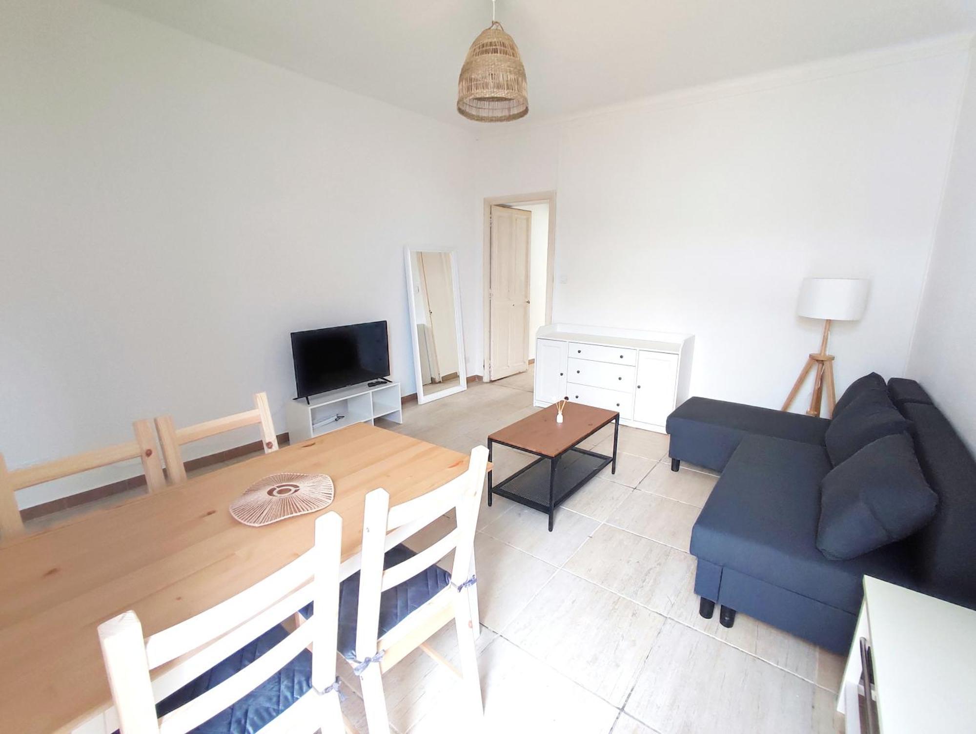 Bel Appartement Centre De Нім Екстер'єр фото