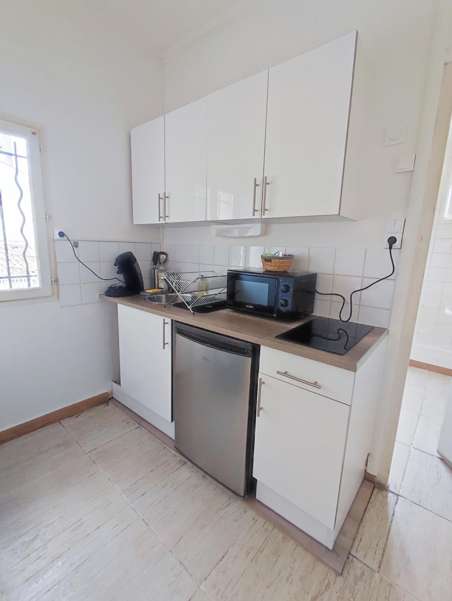Bel Appartement Centre De Нім Екстер'єр фото